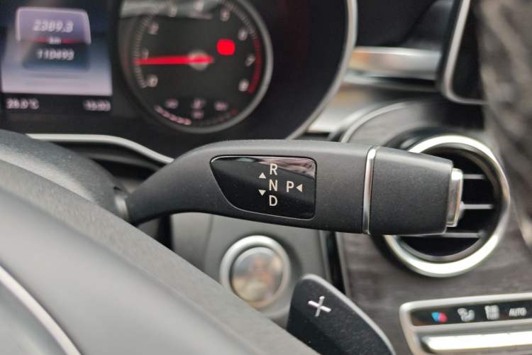 Used Mercedes-Benz C-Class 2015 Revised C 200 L Sport Edition Gear Lever