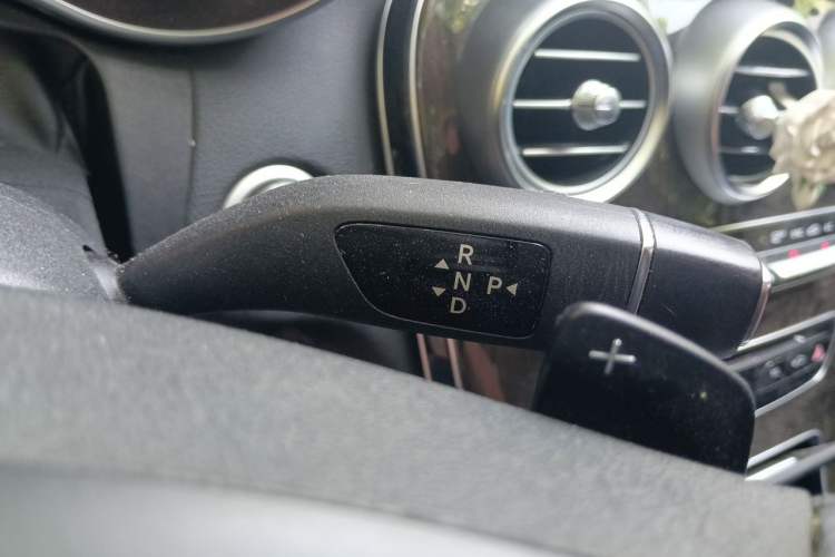 Used Mercedes-Benz C-Class 2015 Facelift C 180 L Gear Lever