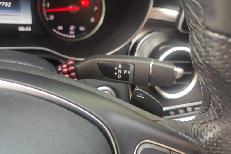 Used Mercedes-Benz C-Class 2015 Revised C 200 L Sport Edition Gear Lever