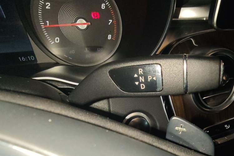 Used Mercedes-Benz C-Class 2015 Facelift C 200 L Gear Lever
