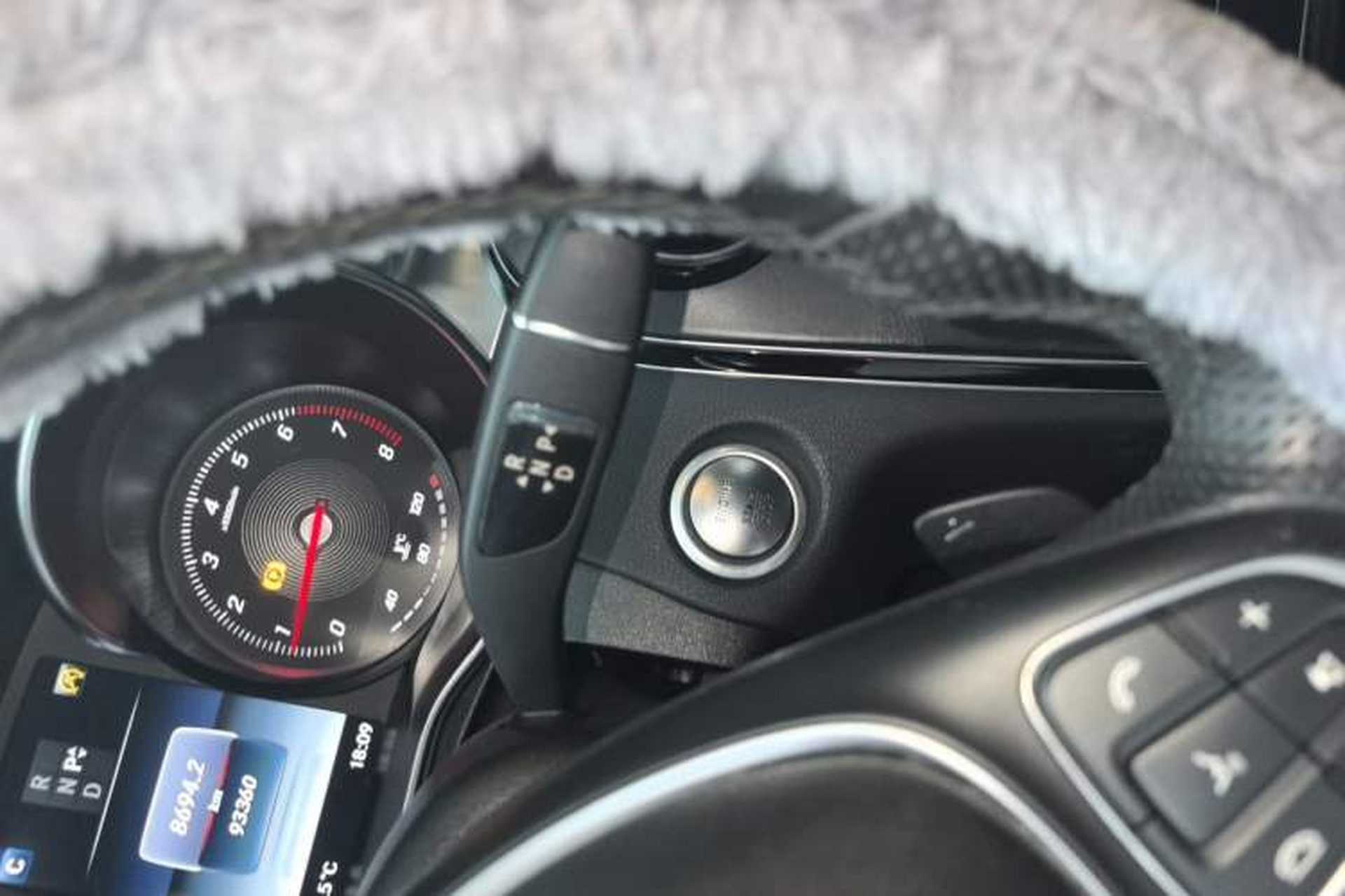 Used Mercedes-Benz C-Class 2015 Revised C 200 L Sport Edition Gear Lever