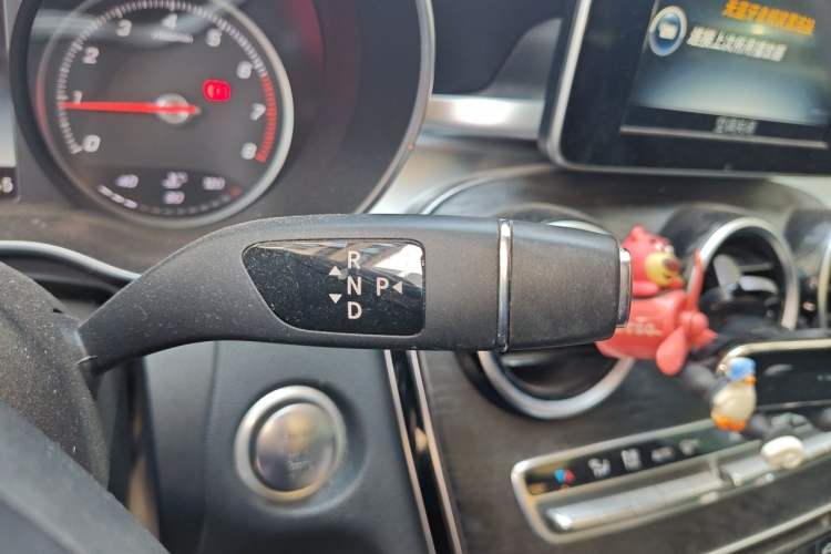 Used Mercedes-Benz C-Class 2015 Revised C 200 L Sport Edition Gear Lever