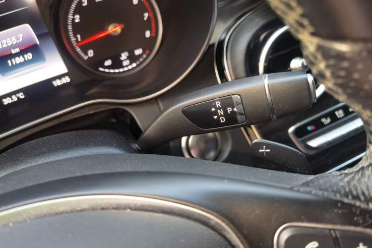Used Mercedes-Benz C-Class 2015 C 180 L Sport Edition Gear Lever