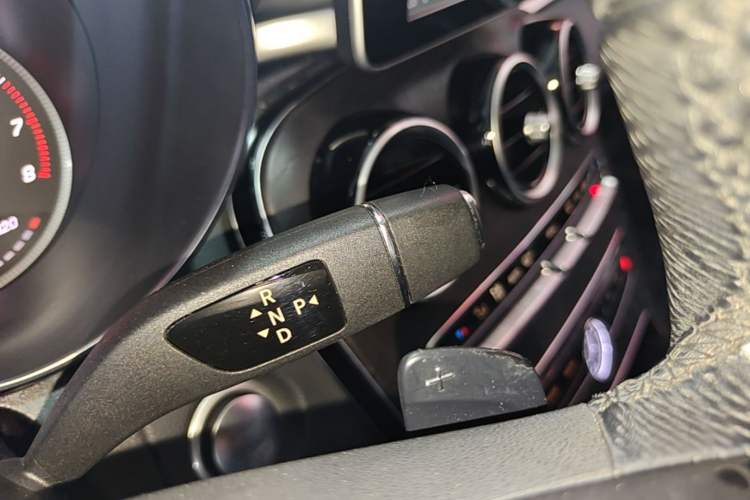 Used Mercedes-Benz C-Class 2015 C 200 L Sport Edition Gear Lever