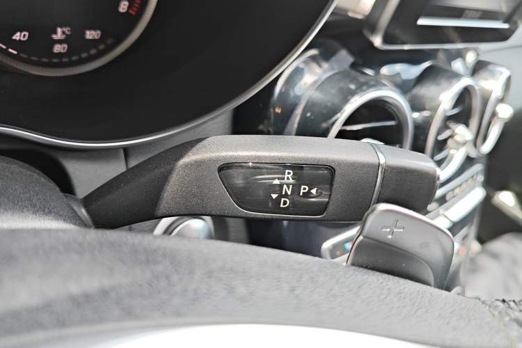 Used Mercedes-Benz C-Class 2015 C 200 Sport Edition Gear Lever