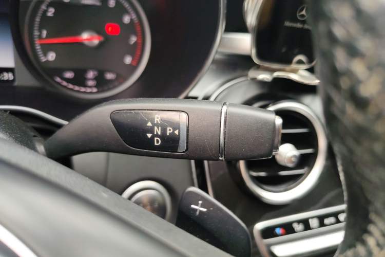 Used Mercedes-Benz C-Class 2015 C 180 L Sport Edition Gear Lever