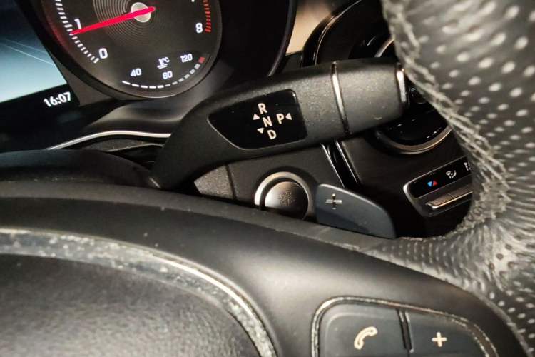 Used Mercedes-Benz C-Class 2015 C 200 L Sport Edition Gear Lever