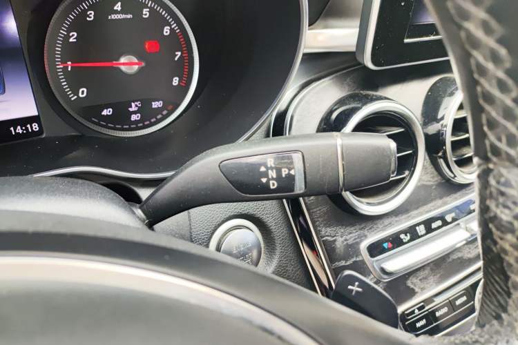 Used Mercedes-Benz C-Class 2015 Revised C 200 L Sport Edition Gear Lever
