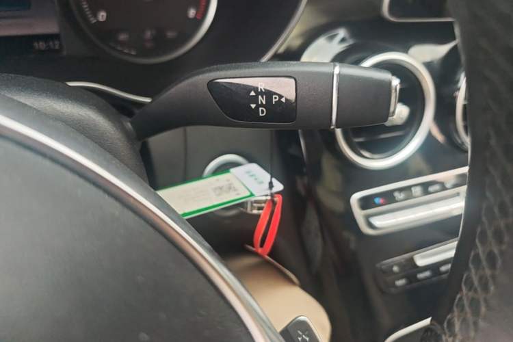 Used Mercedes-Benz C-Class 2015 C 200 Sport Edition 4MATIC Gear Lever