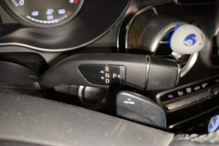 Used Mercedes-Benz C-Class 2015 C 180 L Gear Lever
