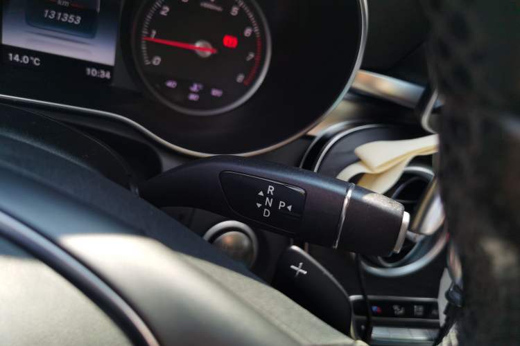 Used Mercedes-Benz C-Class 2015 C 200 station wagon Gear Lever