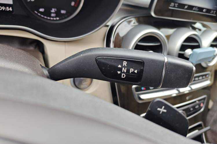 Used Mercedes-Benz C-Class 2015 Facelift C 200 L Gear Lever