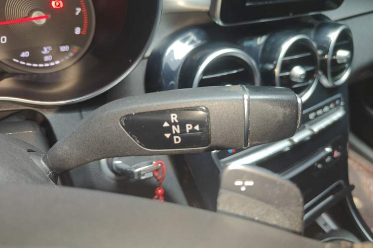 Used Mercedes-Benz C-Class 2015 C 200 Sport Edition 4MATIC Gear Lever