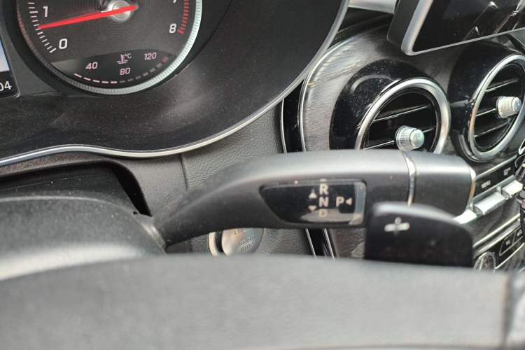Used Mercedes-Benz C-Class 2015 Restyled C 180 L Sport Edition Gear Lever