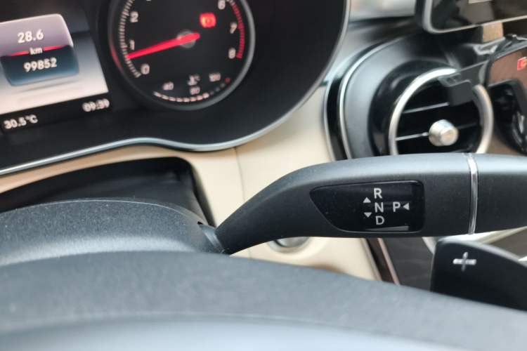 Used Mercedes-Benz C-Class 2015 C 200 L 4MATIC Sport Edition Gear Lever
