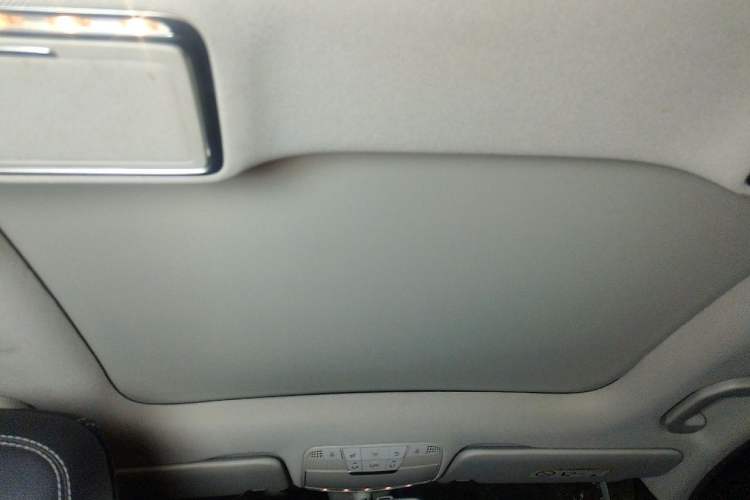 Used Mercedes-Benz C-Class 2015 C 200 L Sport Edition Headliner