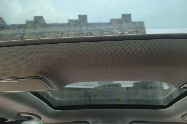 Used Mercedes-Benz C-Class 2015 C 200 L Sport Edition Headliner