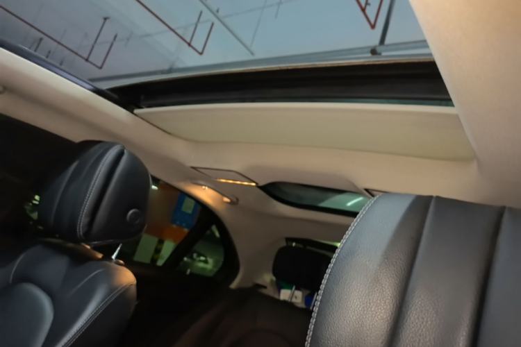 Used Mercedes-Benz C-Class 2015 C 200 L Sport Edition Headliner