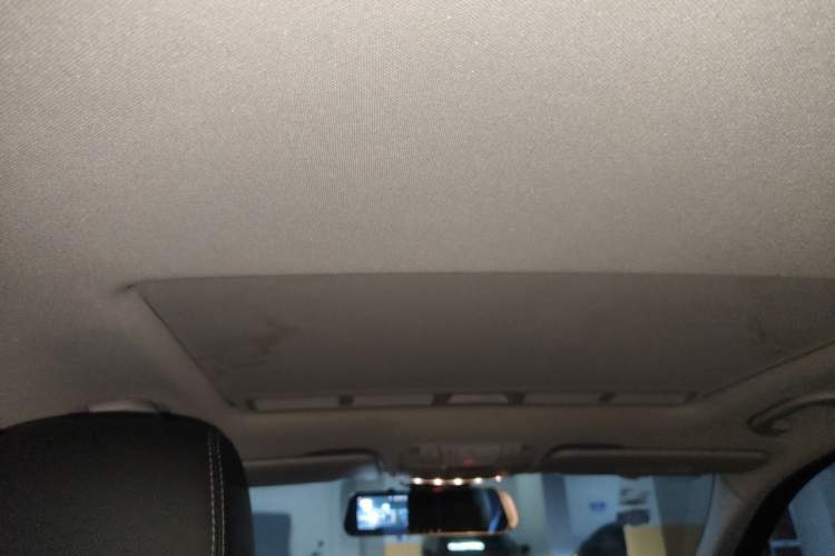 Used Mercedes-Benz C-Class 2015 Facelift C 180 L Headliner