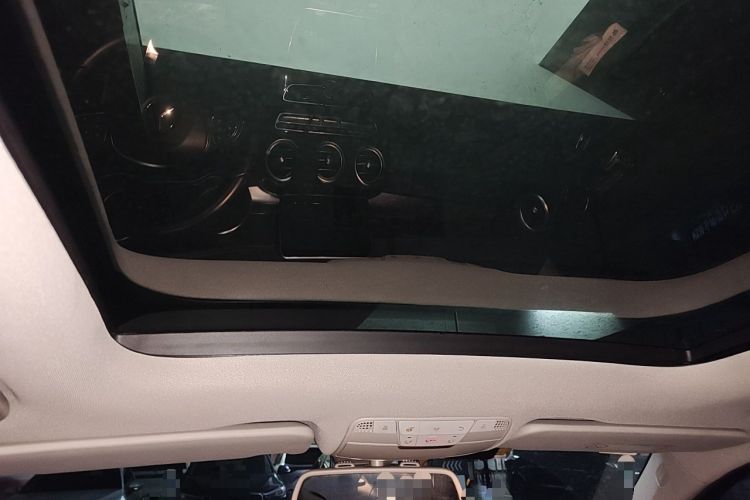 Used Mercedes-Benz C-Class 2015 C 200 L Headliner