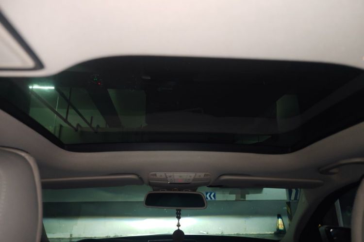 Used Mercedes-Benz C-Class 2015 C 260 L Sport Edition Headliner