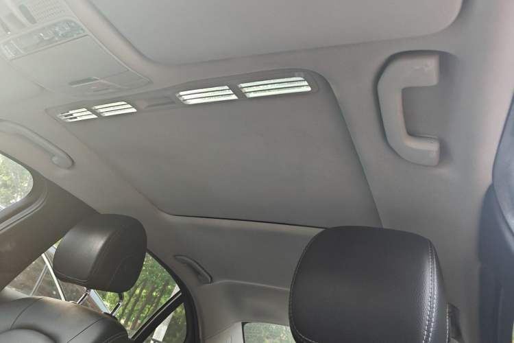 Used Mercedes-Benz C-Class 2015 C 180 L Sport Edition Headliner