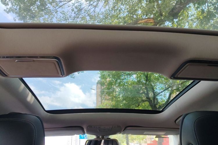 Used Mercedes-Benz C-Class 2015 Facelift C 200 L Headliner