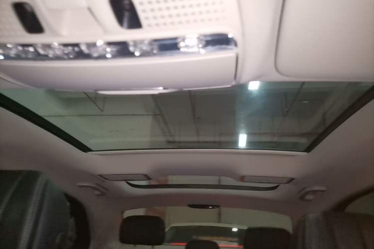 Used Mercedes-Benz C-Class 2015 C 200 L Sport Edition Headliner