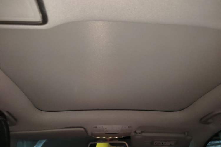 Used Mercedes-Benz C-Class 2015 C 200 L Sport Edition Headliner
