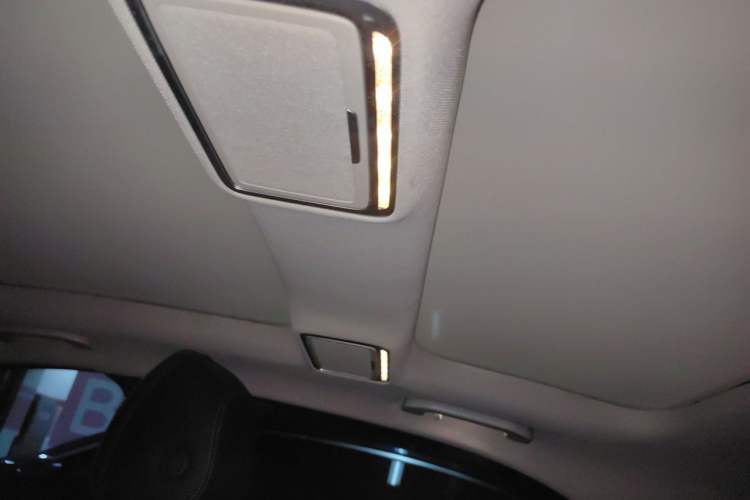 Used Mercedes-Benz C-Class 2015 Revised C 200 L Sport Edition Headliner