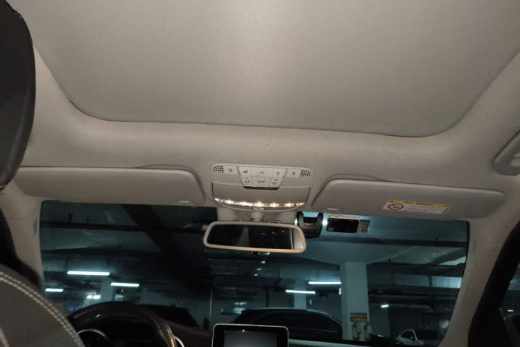 Used Mercedes-Benz C-Class 2015 C 200 L 4MATIC Sport Edition Headliner