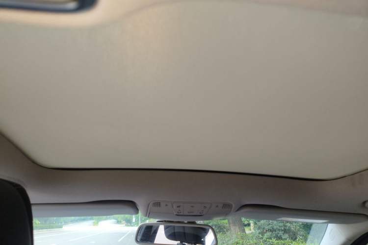 Used Mercedes-Benz C-Class 2015 C 200 L Headliner