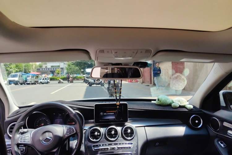 Used Mercedes-Benz C-Class 2015 C 200 L 4MATIC Sport Edition Headliner