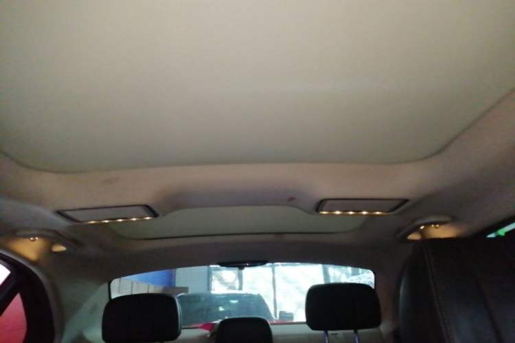 Used Mercedes-Benz C-Class 2015 C 200 L Headliner