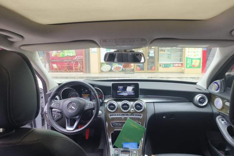 Used Mercedes-Benz C-Class 2015 C 200 L Headliner