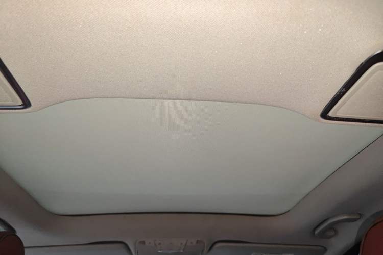 Used Mercedes-Benz C-Class 2015 C 200 L Headliner