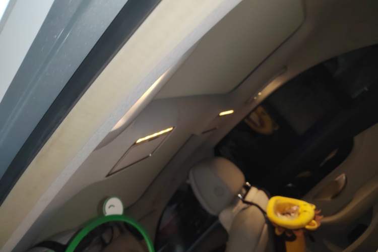 Used Mercedes-Benz C-Class 2015 C 200 L 4MATIC Headliner