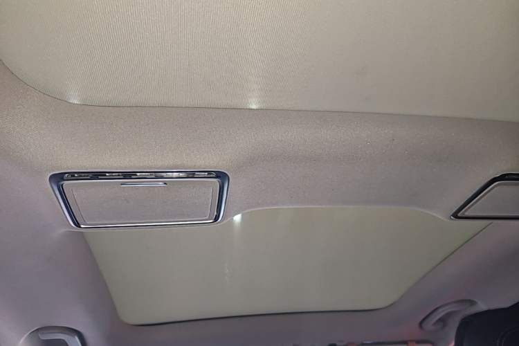 Used Mercedes-Benz C-Class 2015 C 200 L Sport Edition Headliner