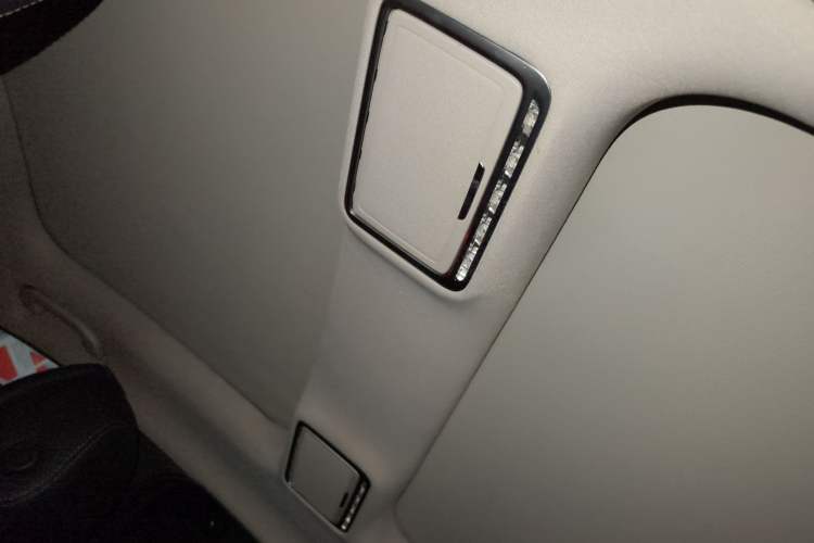 Used Mercedes-Benz C-Class 2015 Revised C 200 L Sport Edition Headliner