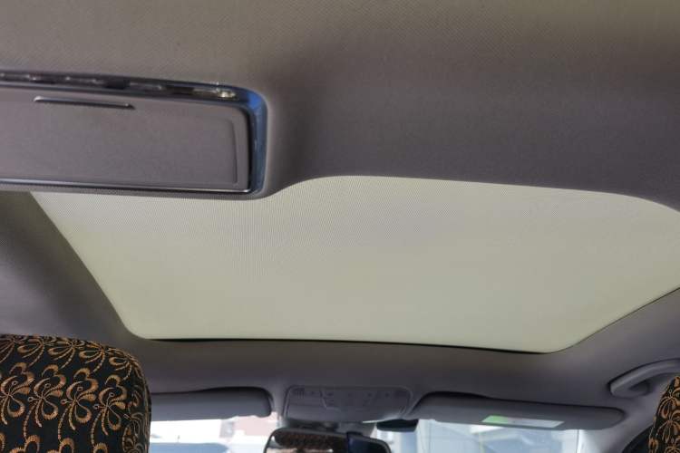 Used Mercedes-Benz C-Class 2015 C 260 L Headliner