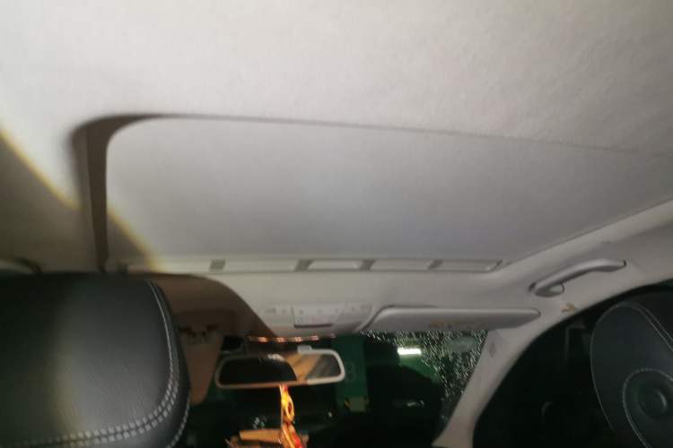 Used Mercedes-Benz C-Class 2015 C 180 L Headliner