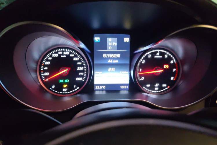 Used Mercedes-Benz C-Class 2015 Revised C 200 L Sport Edition Instrument Cluster
