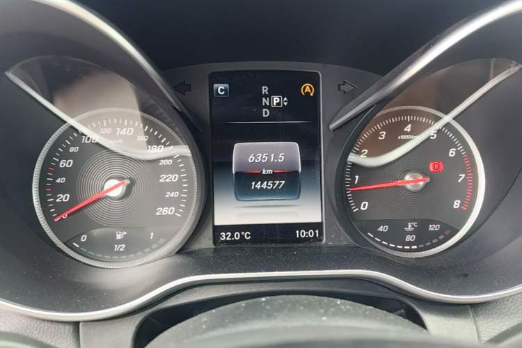 Used Mercedes-Benz C-Class 2015 Revised C 200 L Sport Edition Instrument Cluster