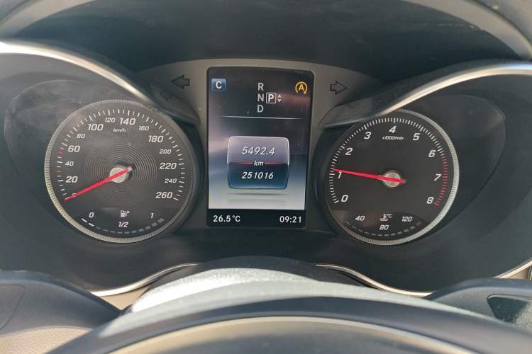 Used Mercedes-Benz C-Class 2015 C 180 L Sport Edition Instrument Cluster