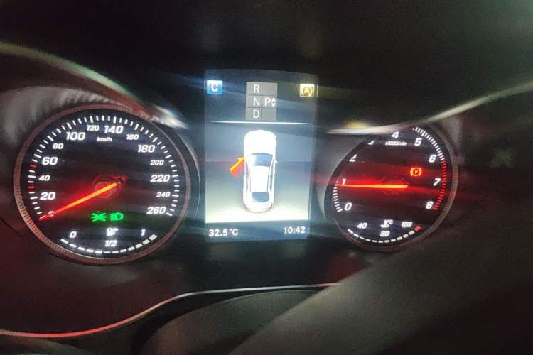 Used Mercedes-Benz C-Class 2015 C 200 L Sport Edition Instrument Cluster