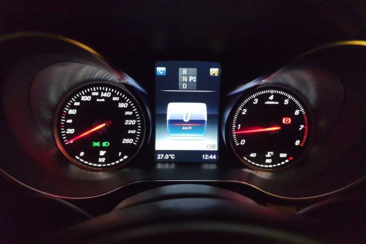 Used Mercedes-Benz C-Class 2015 Revised C 200 L Sport Edition Instrument Cluster