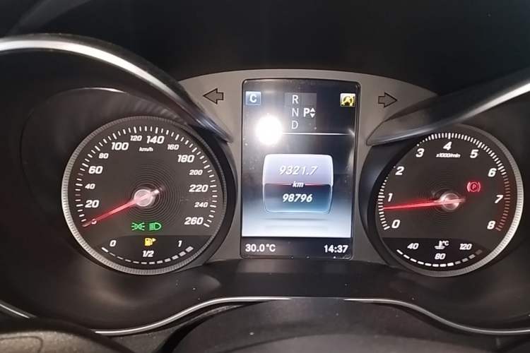 Used Mercedes-Benz C-Class 2015 Restyled C 180 L Sport Edition Instrument Cluster