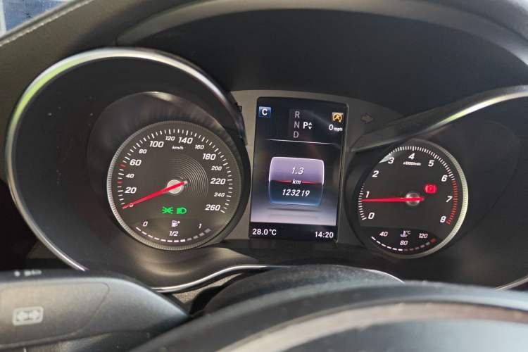 Used Mercedes-Benz C-Class 2015 Revised C 200 L Sport Edition Instrument Cluster