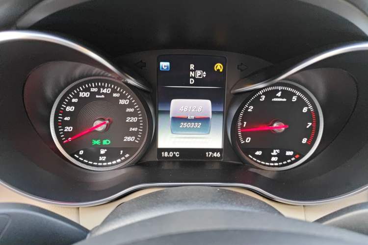 Used Mercedes-Benz C-Class 2015 C 180 L Sport Edition Instrument Cluster