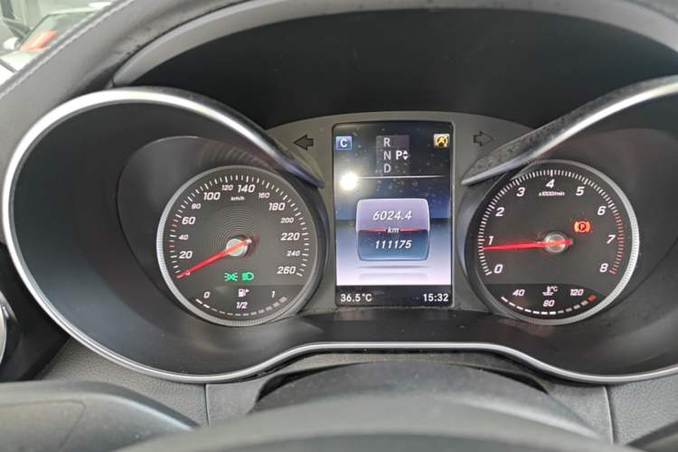 Used Mercedes-Benz C-Class 2015 Revised C 200 L Sport Edition Instrument Cluster
